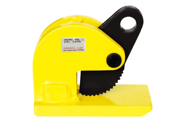 鋼廠吊運(yùn)作業(yè)常備工具之鋼板吊裝鉗