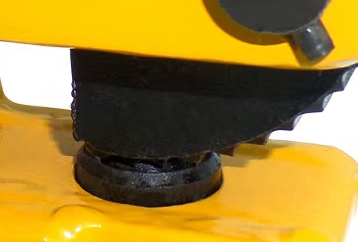 豎吊鋼板鉗的壓塊是什么